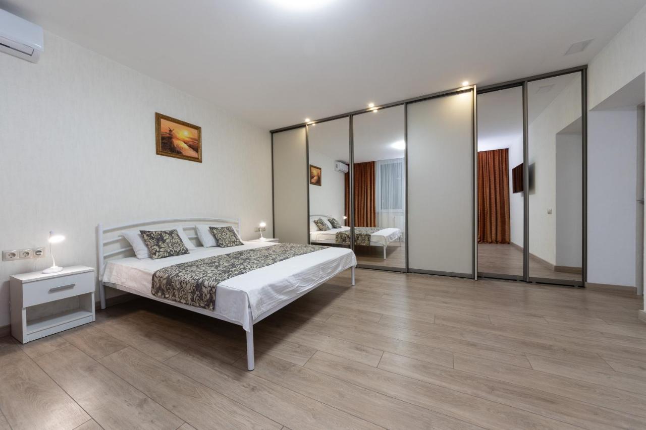 Apartments Riviera,20 Минут От Центра Kiev Luaran gambar
