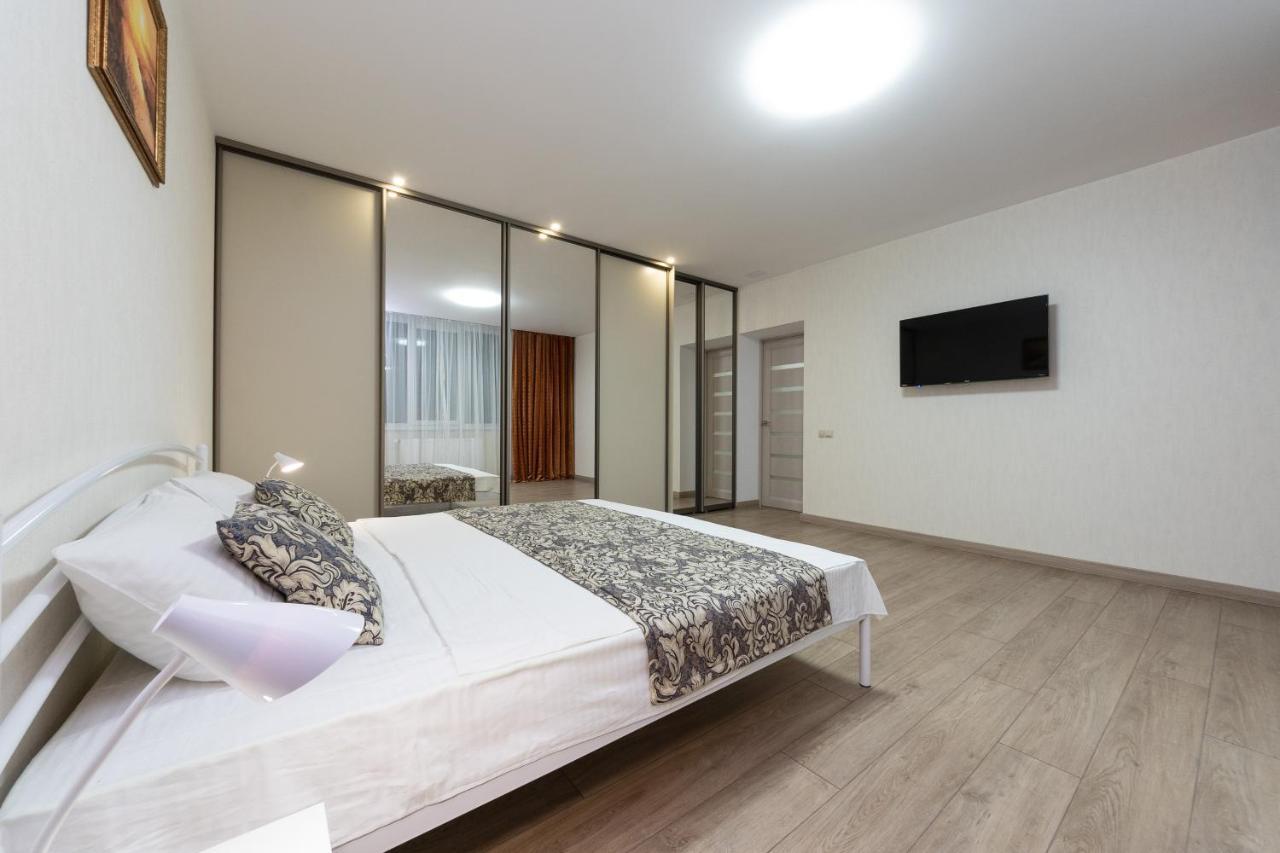 Apartments Riviera,20 Минут От Центра Kiev Luaran gambar