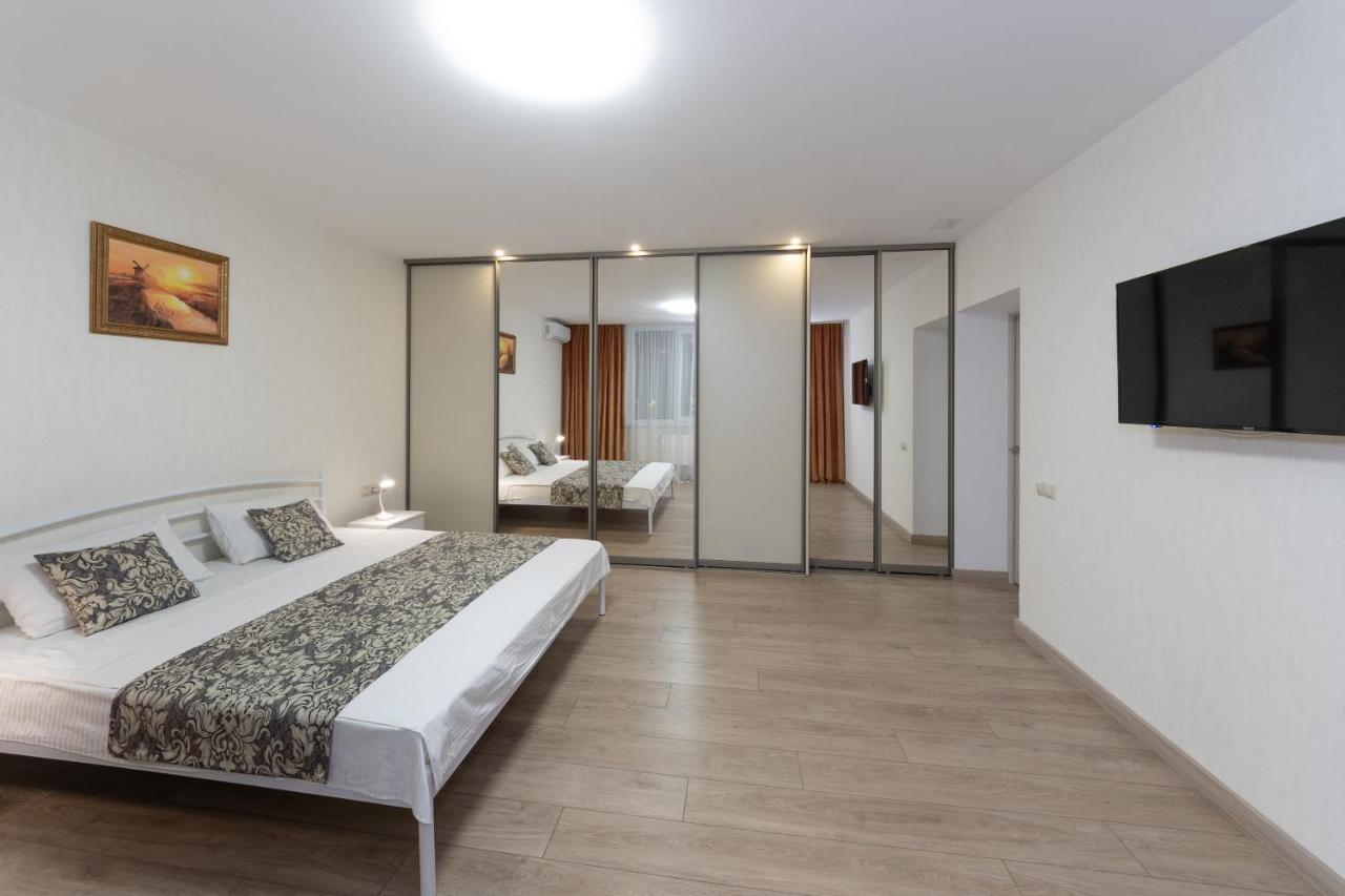 Apartments Riviera,20 Минут От Центра Kiev Luaran gambar