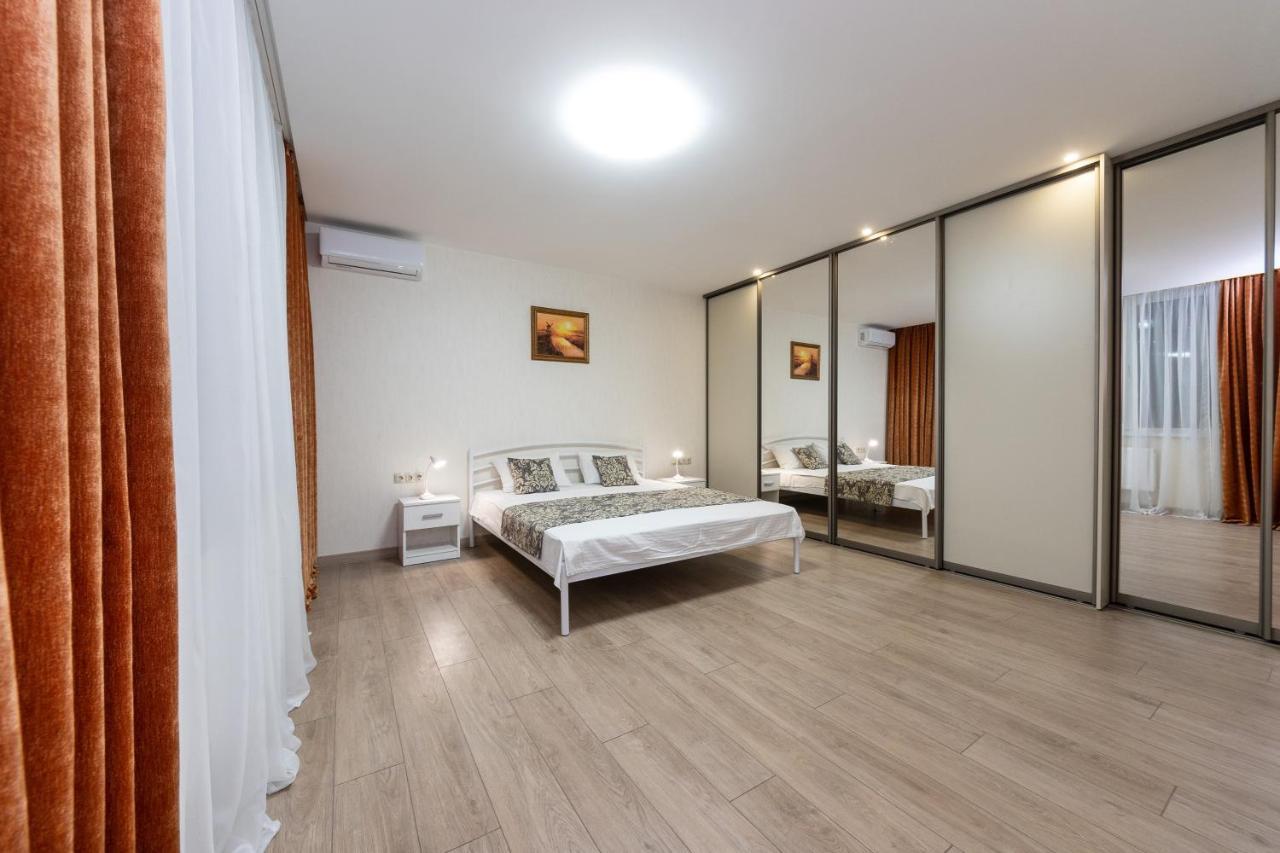Apartments Riviera,20 Минут От Центра Kiev Luaran gambar