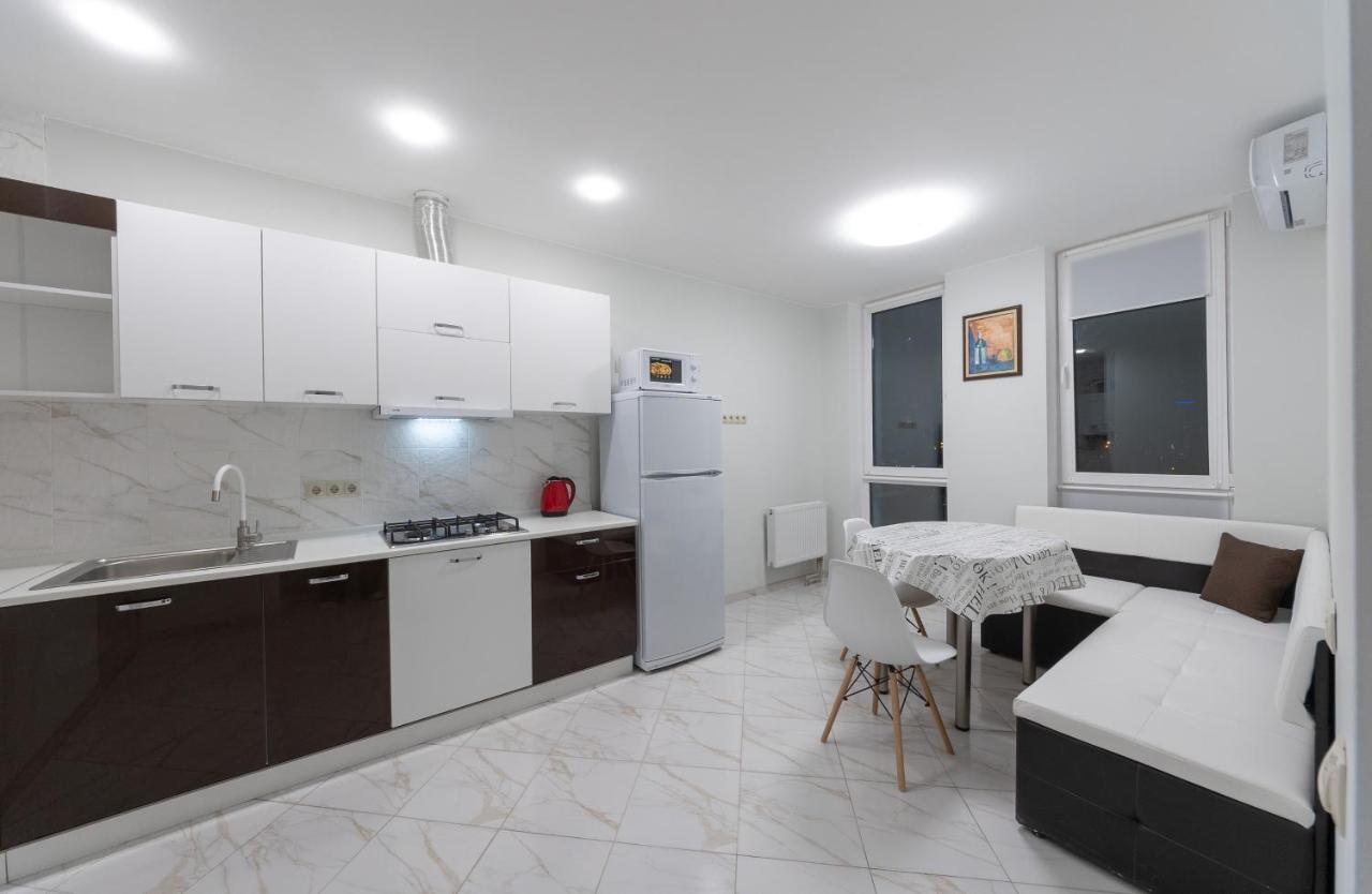 Apartments Riviera,20 Минут От Центра Kiev Luaran gambar