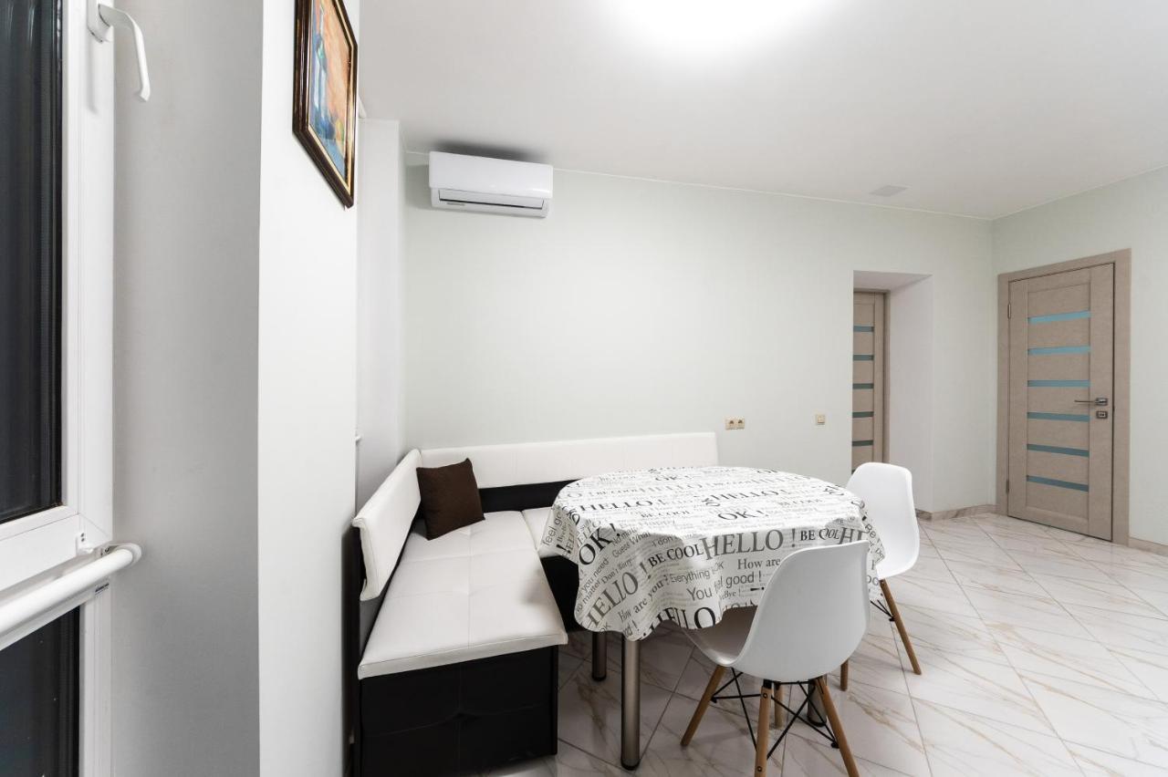 Apartments Riviera,20 Минут От Центра Kiev Luaran gambar