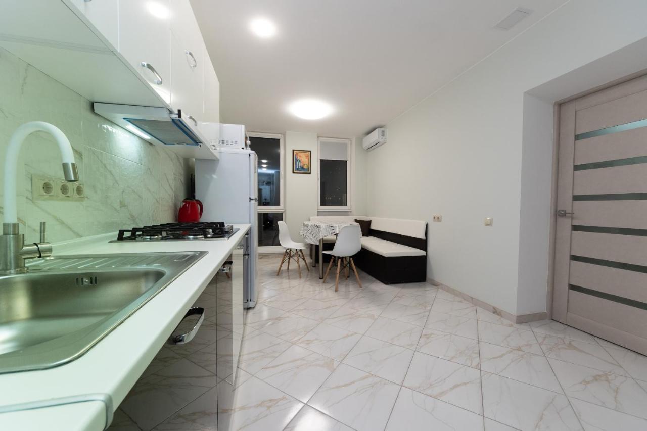 Apartments Riviera,20 Минут От Центра Kiev Luaran gambar